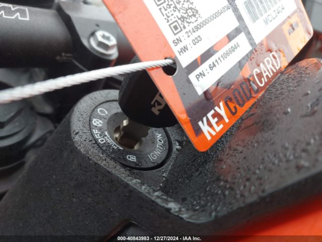 2022 KTM 890 VBKTU9404NM843858 Photo 10