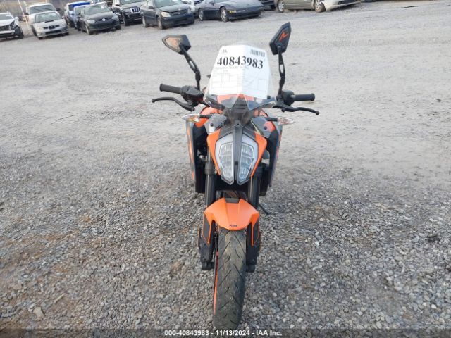 2022 KTM 890 VBKTU9404NM843858 Photo 4