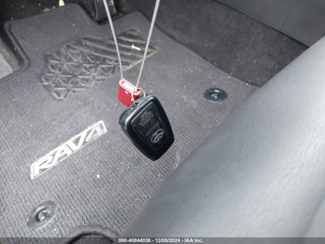 2T3C1RFV6PW266338 Toyota Rav4 Xle Premium