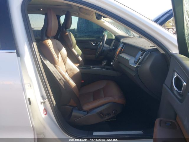 YV4102RK9J1075017 Volvo Xc60 T5 Momentum
