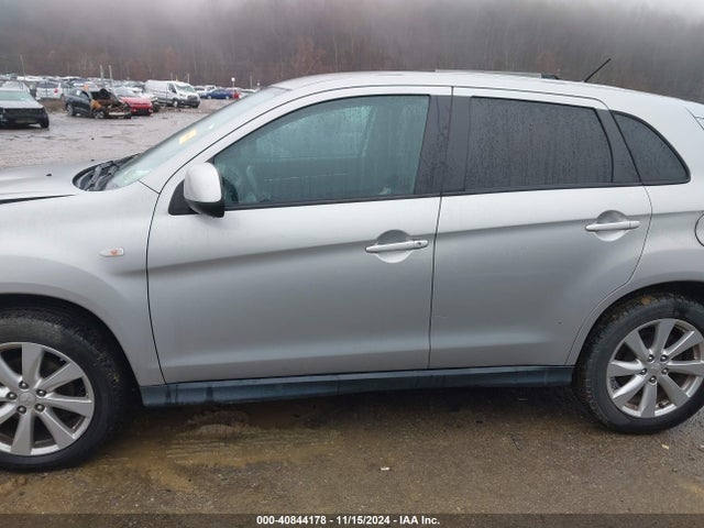 4A4AR3AW0FE049590 Mitsubishi Outlander Sport Es