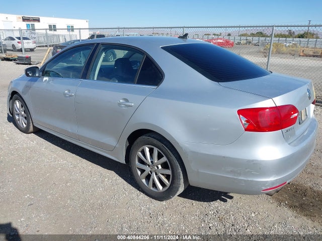 2013 Volkswagen Jetta 2.5l Se მანქანა იყიდება აუქციონზე, vin: 3VWDX7AJ6DM257998, აუქციონის ნომერი: 40844206