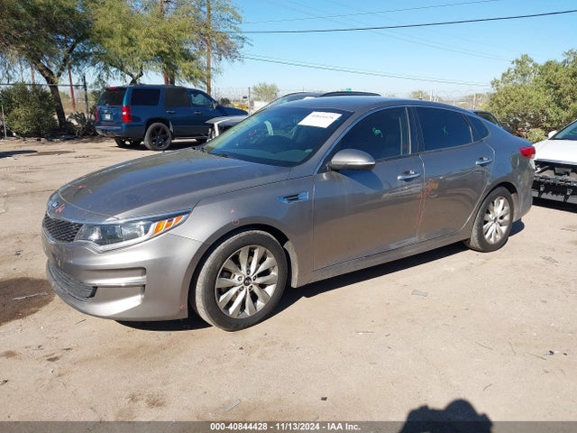 KIA Optima Lx 2016 5XXGT4L3XGG082041 Image 2