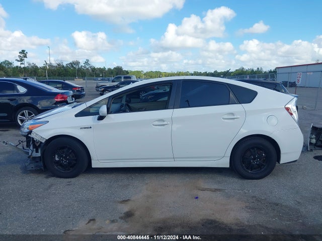 Toyota Prius 2014 JTDKN3DU3E0377597 Image 15