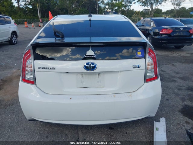 Toyota Prius 2014 JTDKN3DU3E0377597 Image 17