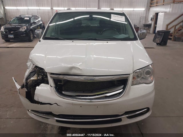 2C4RC1GG8FR710396 Chrysler Town & Country Limited Platinum