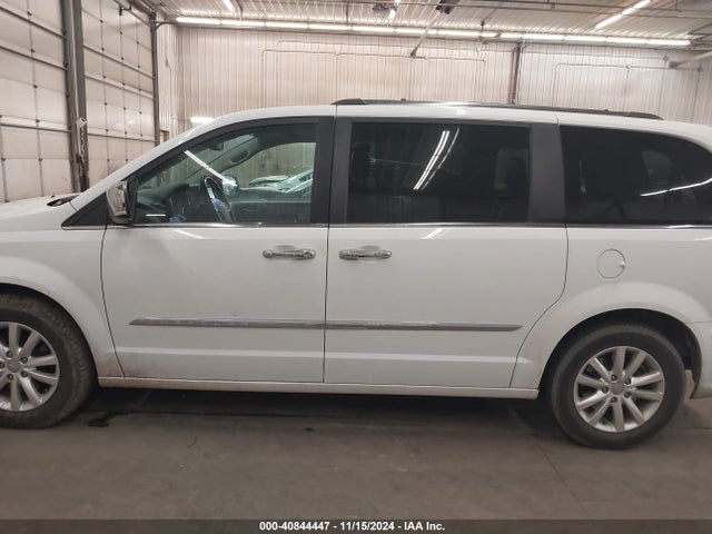 2C4RC1GG8FR710396 Chrysler Town & Country Limited Platinum