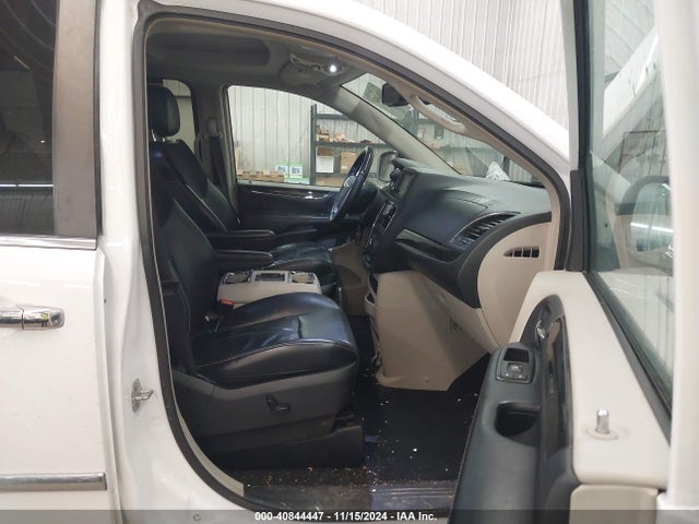 2C4RC1GG8FR710396 Chrysler Town & Country Limited Platinum