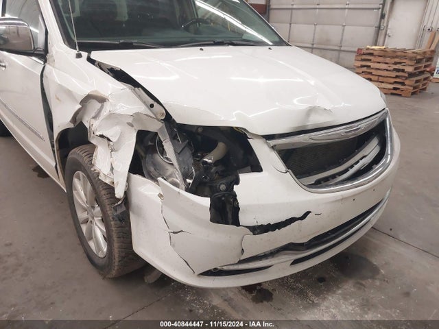 2C4RC1GG8FR710396 Chrysler Town & Country Limited Platinum