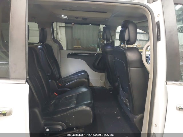 2C4RC1GG8FR710396 Chrysler Town & Country Limited Platinum