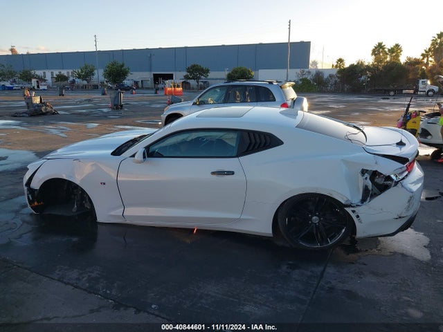 Chevrolet Camaro 2lt 2017 1G1FD1RSXH0214572 Image 14