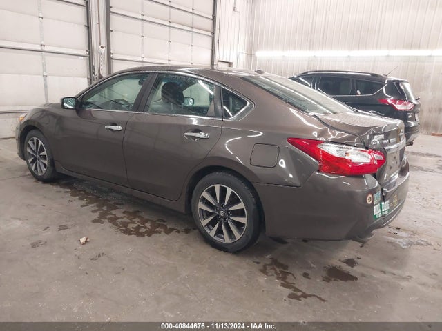 Nissan Altima 2.5 Sv 2017 1N4AL3AP4HC200162 Image 3