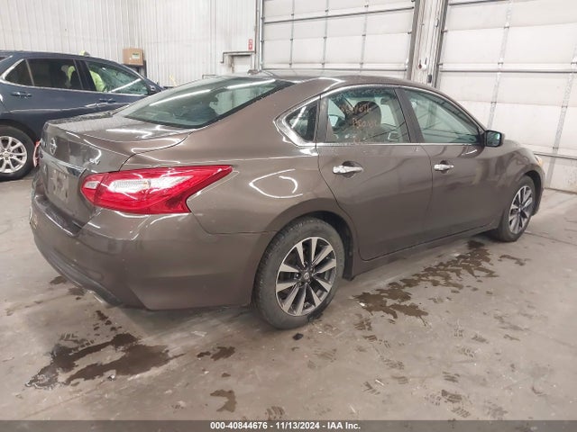 Nissan Altima 2.5 Sv 2017 1N4AL3AP4HC200162 Image 4