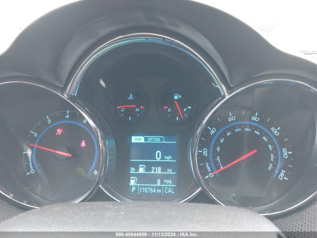 1G1PC5SB8E7480278 Chevrolet Cruze 1lt Auto