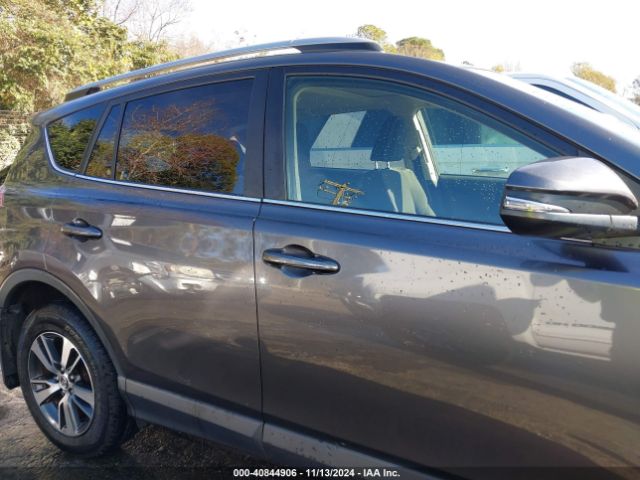 JTMRFREV9JJ724764 Toyota Rav4 Adventure/xle