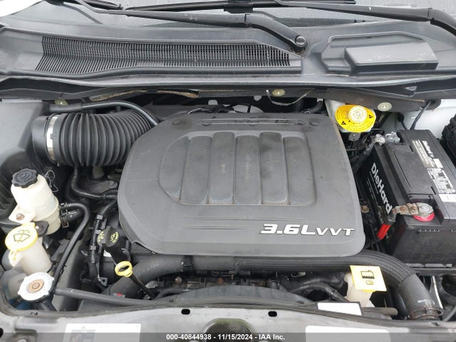 2C4RC1HG6ER177817 Chrysler Town & Country S