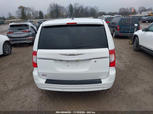 2C4RC1HG6ER177817 Chrysler Town & Country S