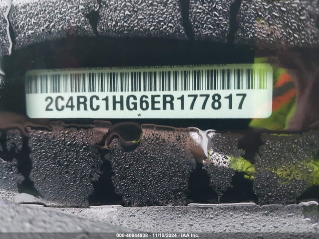2C4RC1HG6ER177817 Chrysler Town & Country S
