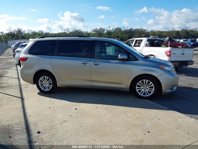 Toyota Sienna Xle 8 Passenger 2017 5TDYZ3DC7HS778769 Image 13