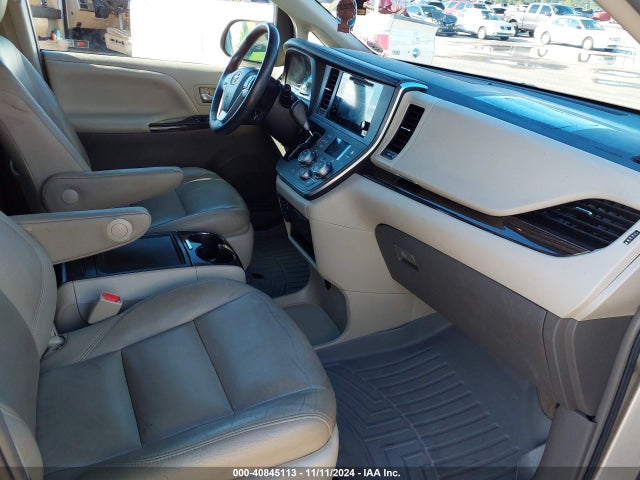 Toyota Sienna Xle 8 Passenger 2017 5TDYZ3DC7HS778769 Image 5