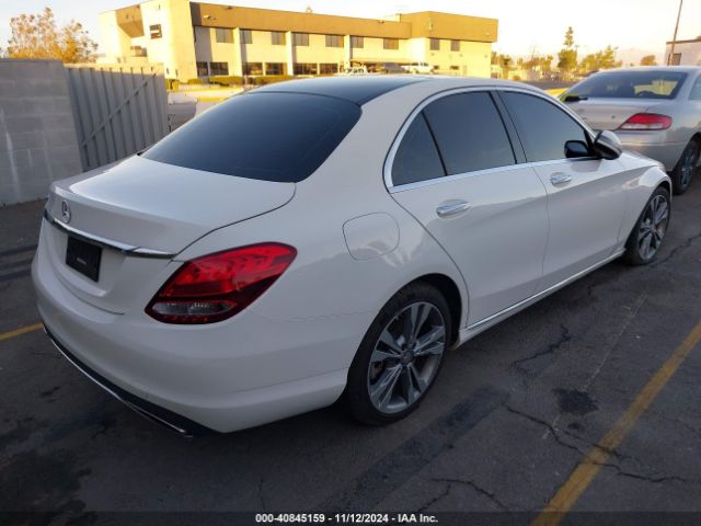 55SWF4JBXGU130054 Mercedes-Benz C 300 Luxury/sport