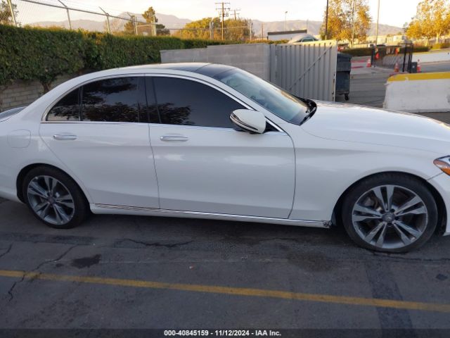 55SWF4JBXGU130054 Mercedes-Benz C 300 Luxury/sport