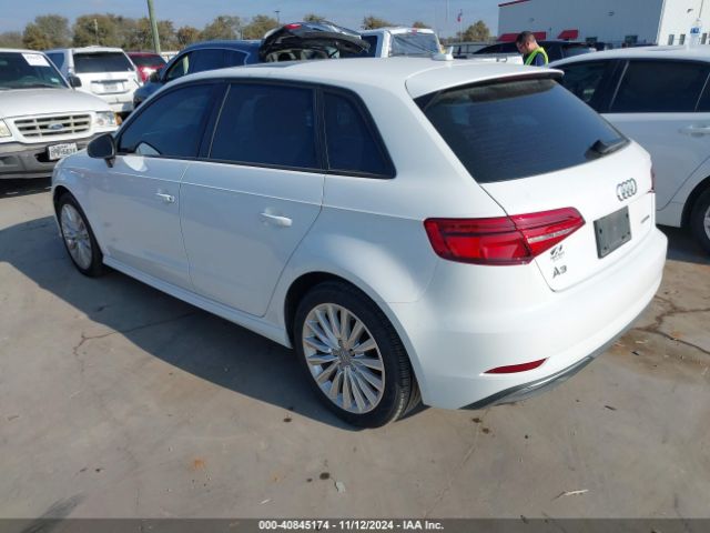 WAUUPBFF2HA078593 Audi A3 E-tron 1.4t Premium