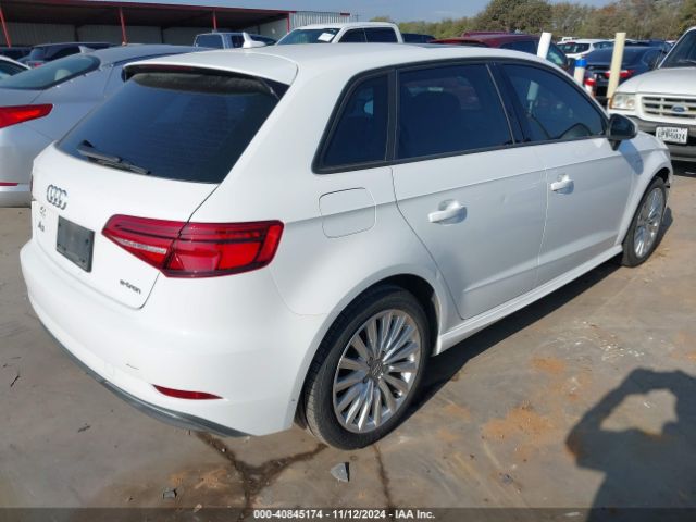 WAUUPBFF2HA078593 Audi A3 E-tron 1.4t Premium