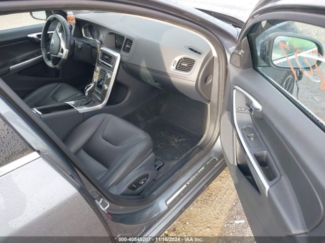 YV1612TK9G2412362 Volvo S60 T5 Premier
