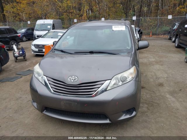 5TDKK3DC9FS599933 Toyota Sienna Le 8 Passenger