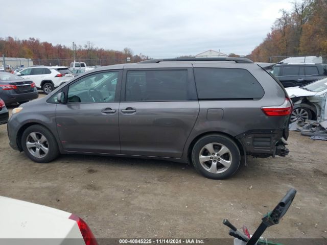 5TDKK3DC9FS599933 Toyota Sienna Le 8 Passenger
