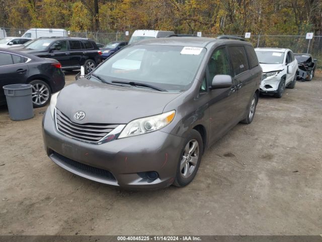 5TDKK3DC9FS599933 Toyota Sienna Le 8 Passenger
