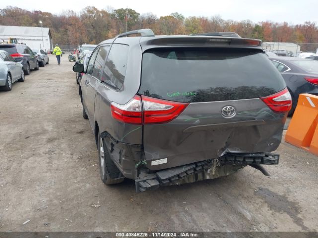 5TDKK3DC9FS599933 Toyota Sienna Le 8 Passenger