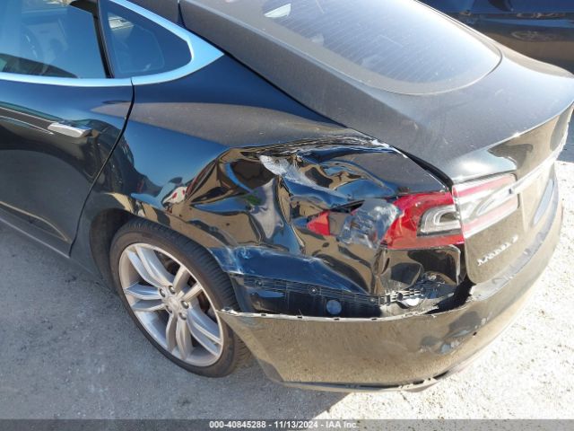 5YJSA1H19EFP42284 Tesla Model S P85