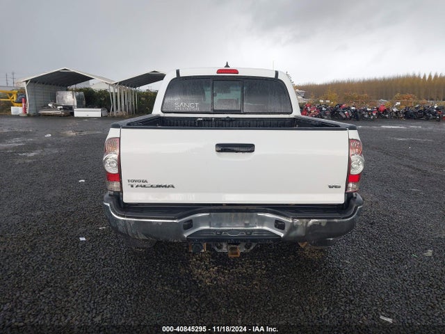 Toyota Tacoma Double Cab 2014 5TFLU4EN9EX088039 Image 17