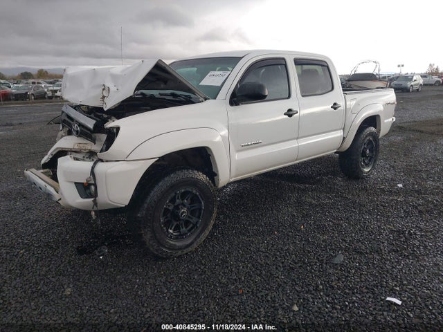 Toyota Tacoma Double Cab 2014 5TFLU4EN9EX088039 Image 2