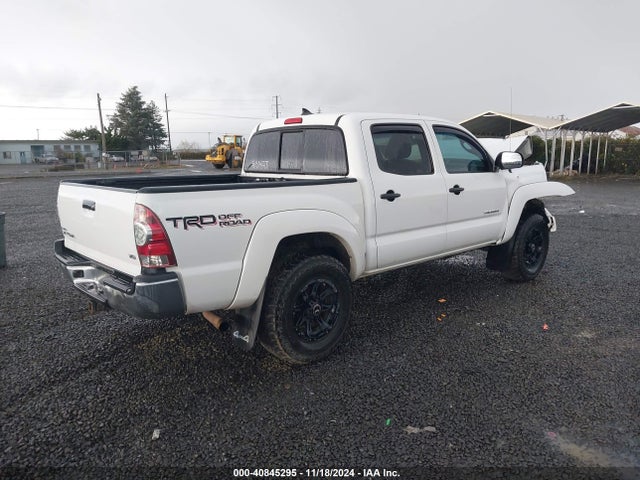 Toyota Tacoma Double Cab 2014 5TFLU4EN9EX088039 Image 4