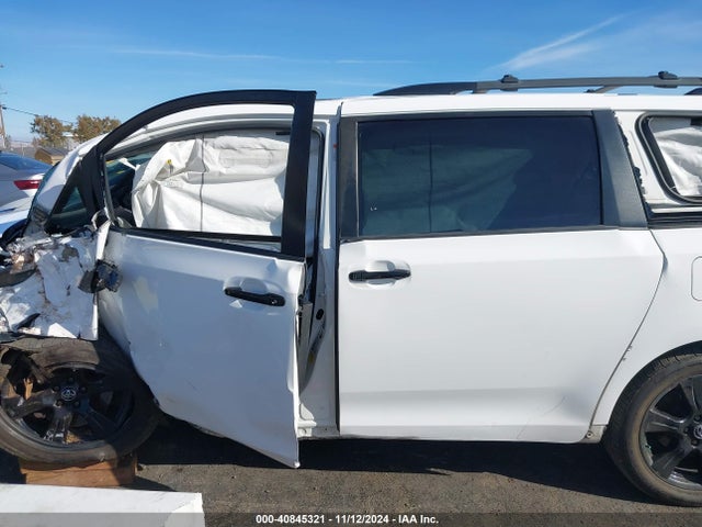 5TDXZ3DC5LS054826 Toyota SIENNA SE