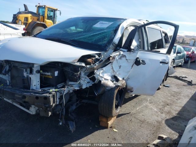 5TDXZ3DC5LS054826 Toyota SIENNA SE