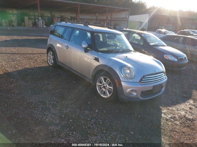 2011 MINI COOPER CLUBMAN WMWZF3C56BTY00718 Photo 0