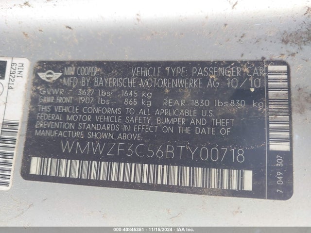 2011 MINI COOPER CLUBMAN WMWZF3C56BTY00718 Photo 8