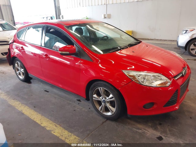 Ford FOCUS SE 2014 1FADP3K27EL317573 Image 1