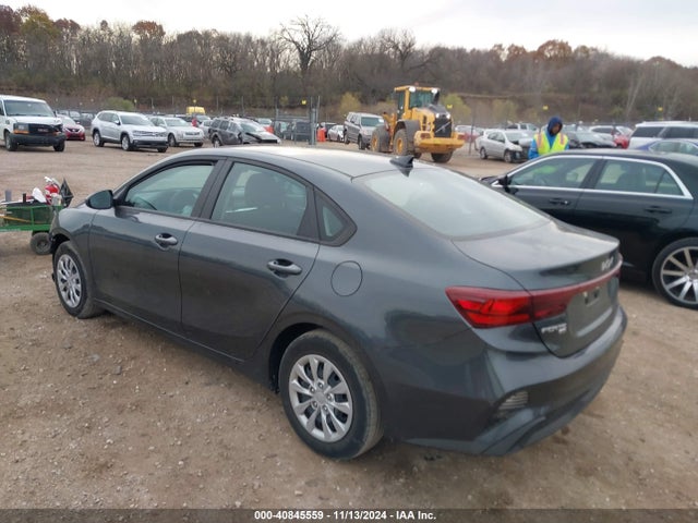 KIA FORTE LX 2023 3KPF24AD1PE647523 Image 3