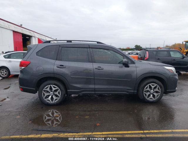 JF2SKAJC6MH522822 Subaru Forester Premium