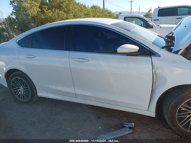 Chrysler 200 Limited 2015 1C3CCCAB3FN719975 Image 14