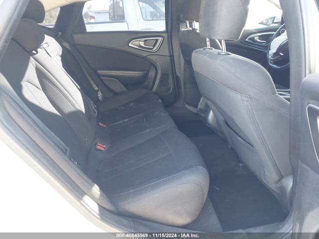 Chrysler 200 Limited 2015 1C3CCCAB3FN719975 Image 8