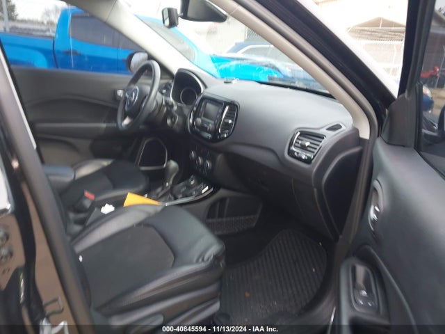 3C4NJDBB4JT403170 Jeep Compass Altitude 4x4