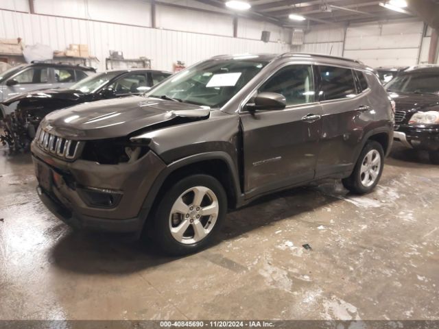 3C4NJDBBXHT640028 Jeep New Compass Latitude 4x4