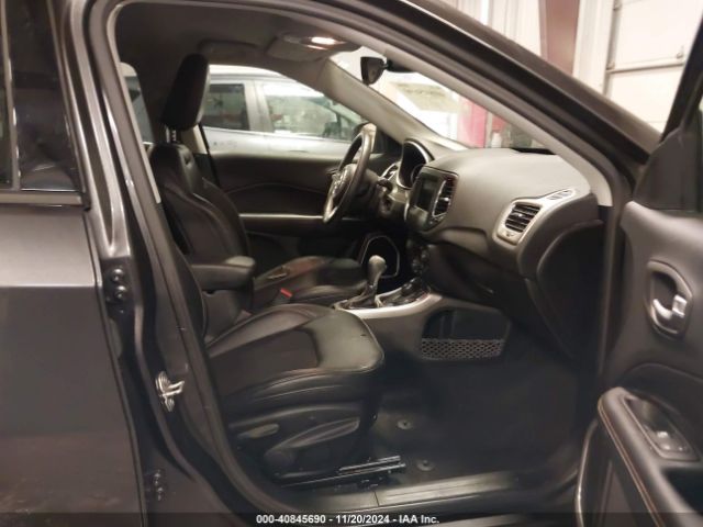 3C4NJDBBXHT640028 Jeep New Compass Latitude 4x4