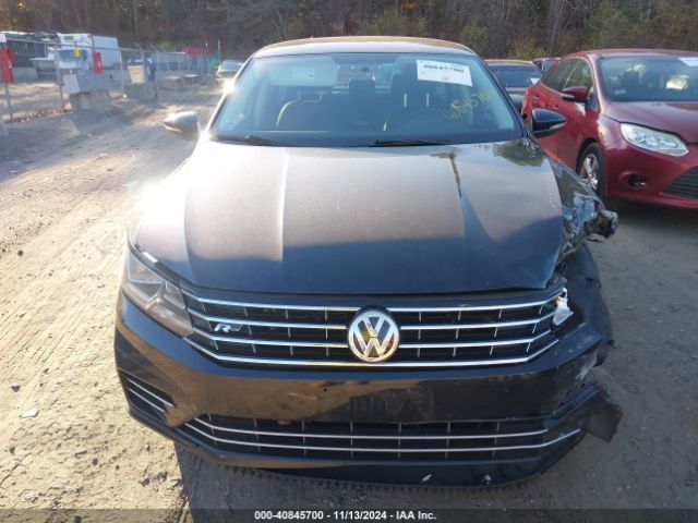 1VWDT7A36HC021632 Volkswagen Passat 1.8t R-line